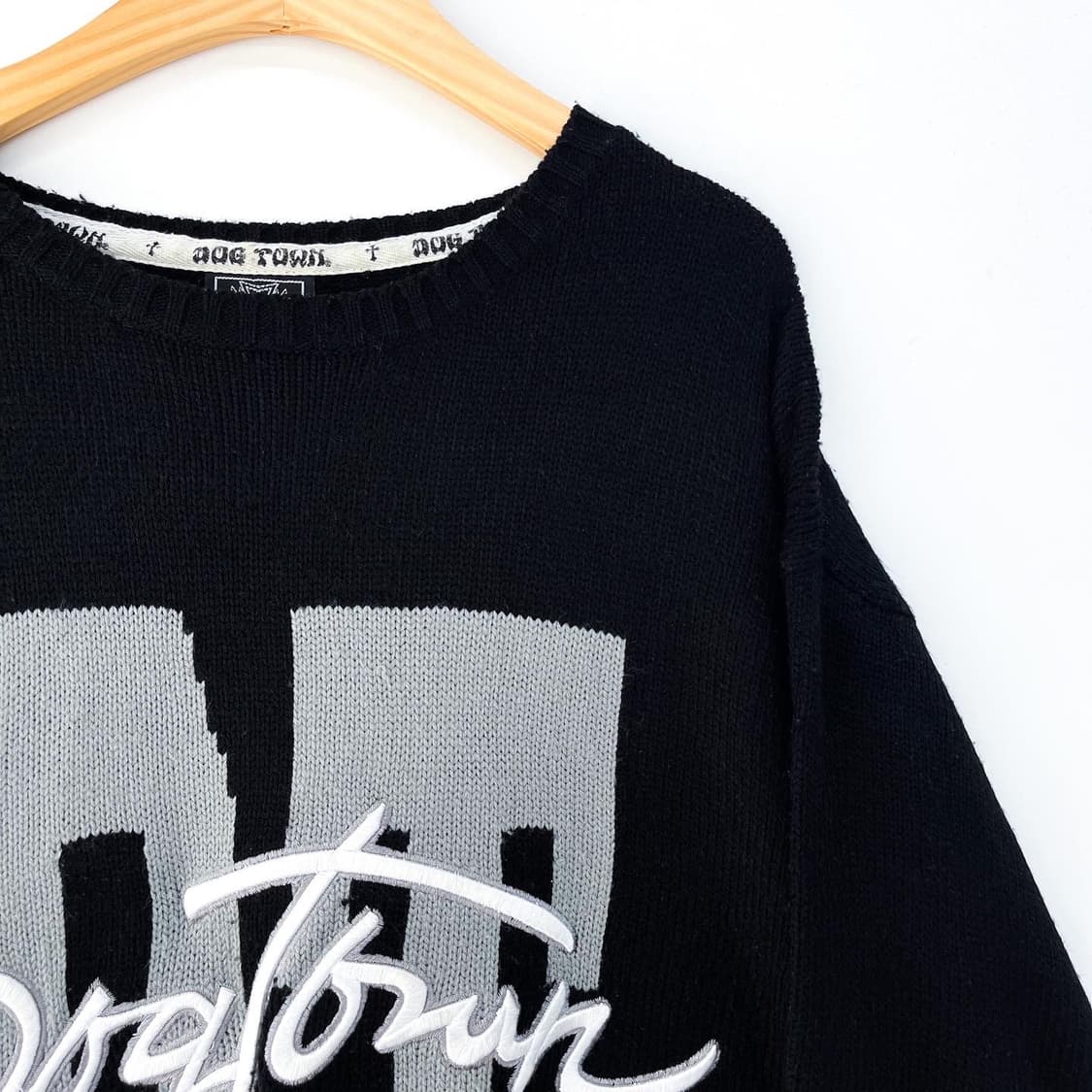 독 타운 DT슬러거 로고 빅사이즈 블랙아크릴니트 상품이미지3