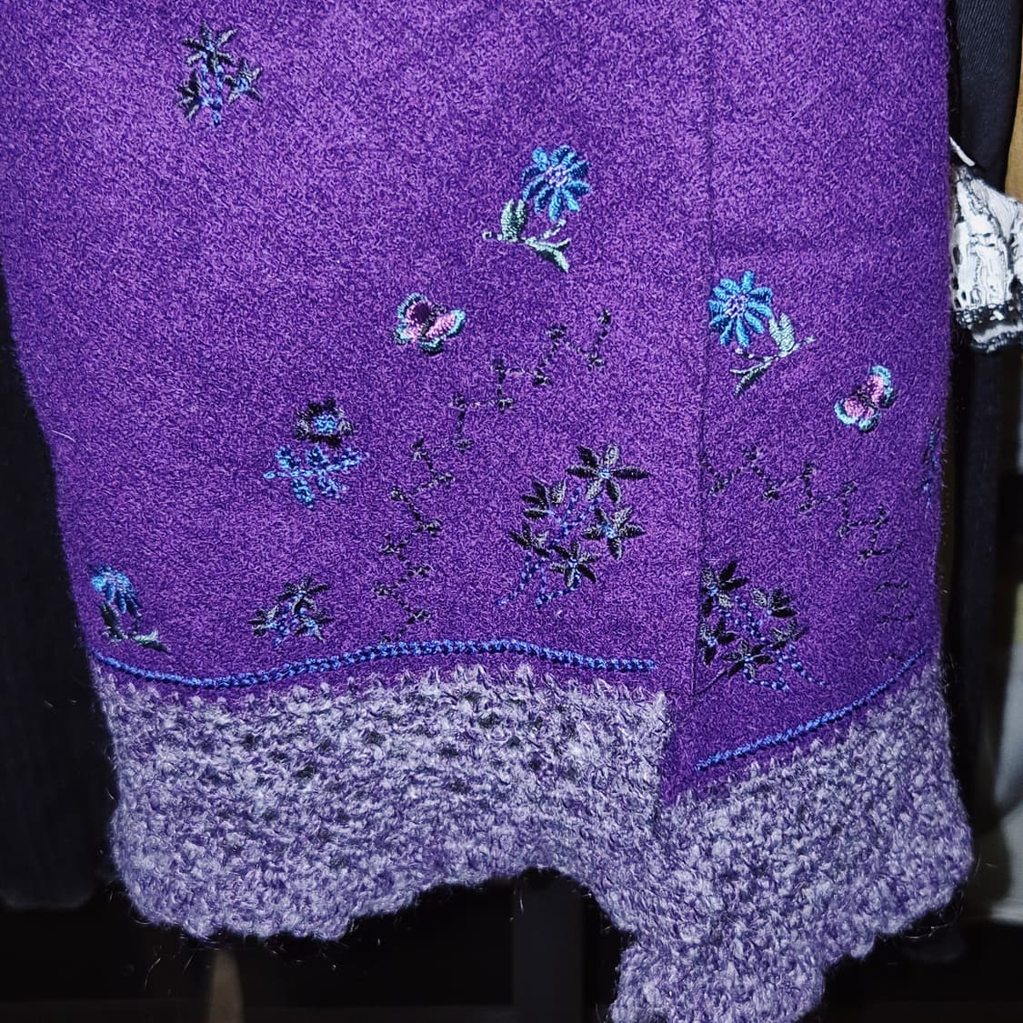 06s 안나수이 울 100% 퍼플 레이스 자수 머플러 상품이미지5