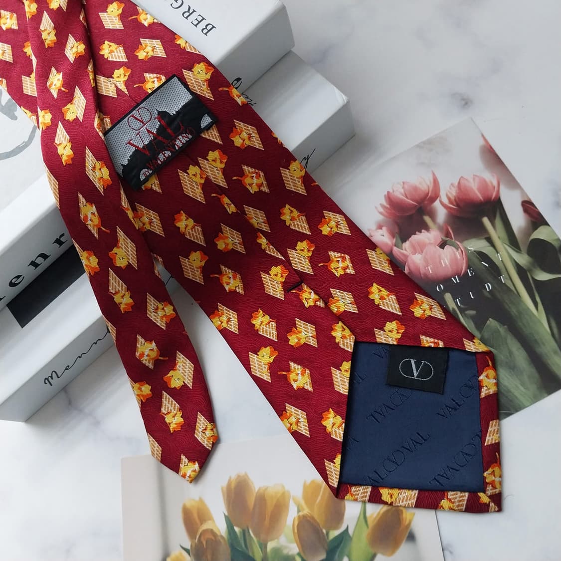 발렌티노 실크 와인 플라워 자카드 넥타이 9.9cm A+등급 K1482
 상품이미지5