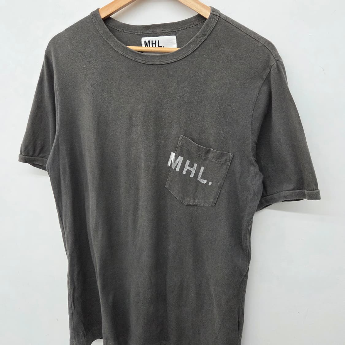 마가렛호웰 MHL 로고 포켓 반팔티 남L 상품이미지4