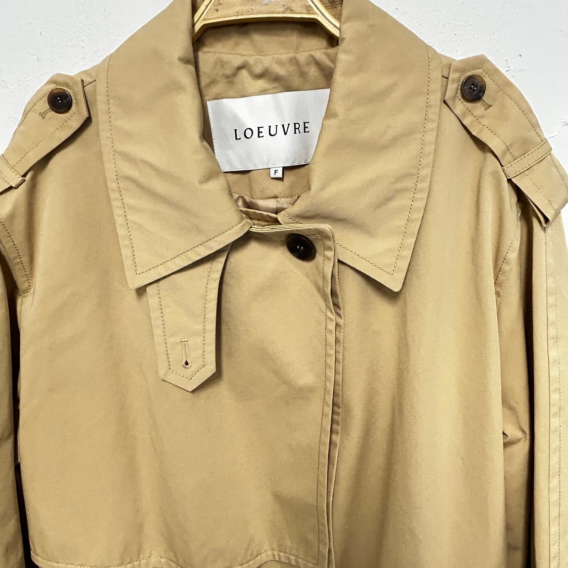 루에브르 베이지 트렌치코트 상품이미지1