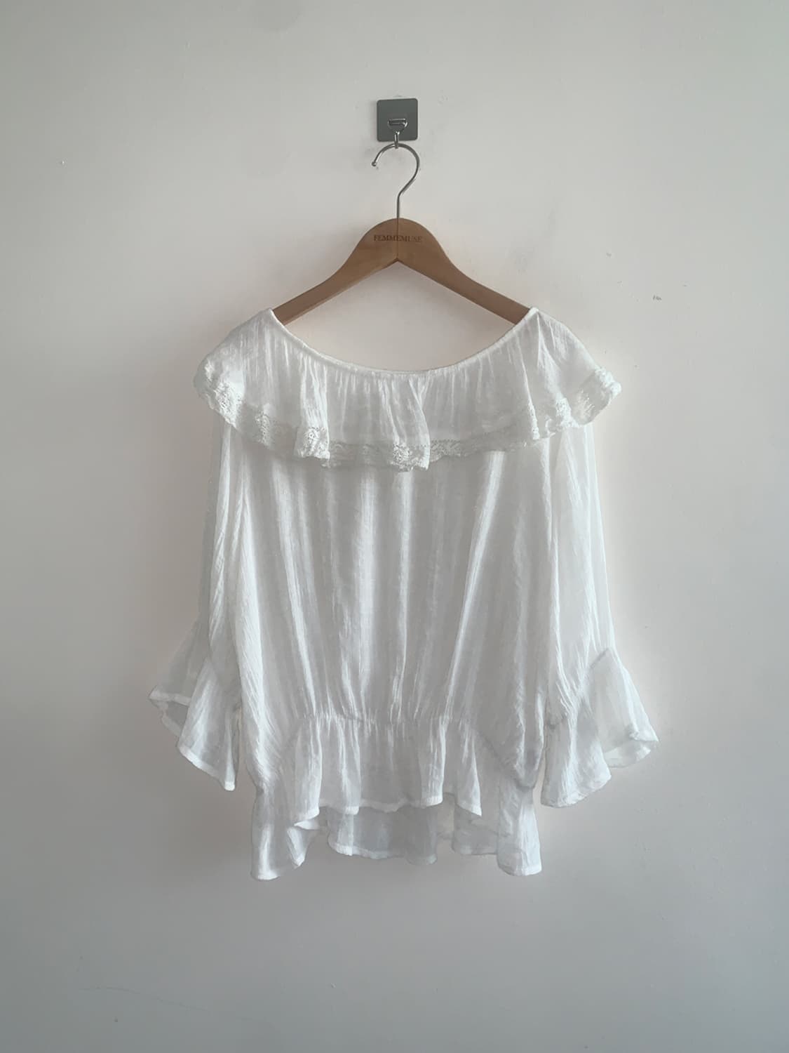Leah lace ruffle blouse 상품이미지1