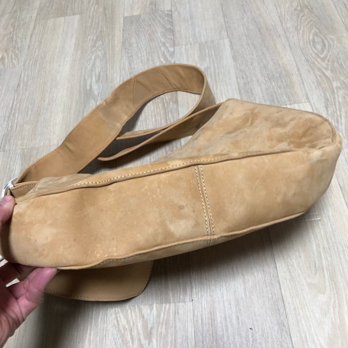 (OS) 로 프로덕트 오리지널 누벅 스웨이드 서클 숄더백 + 클러치 세트 상품이미지7