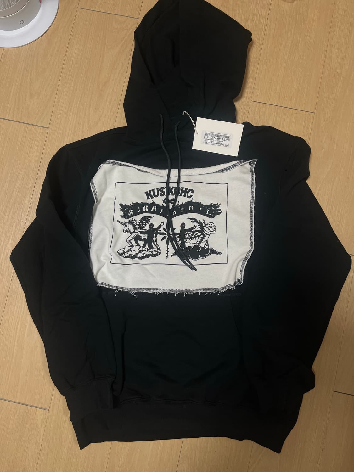 [새상품]쿠시코크 블랙 후디 M 상품이미지3