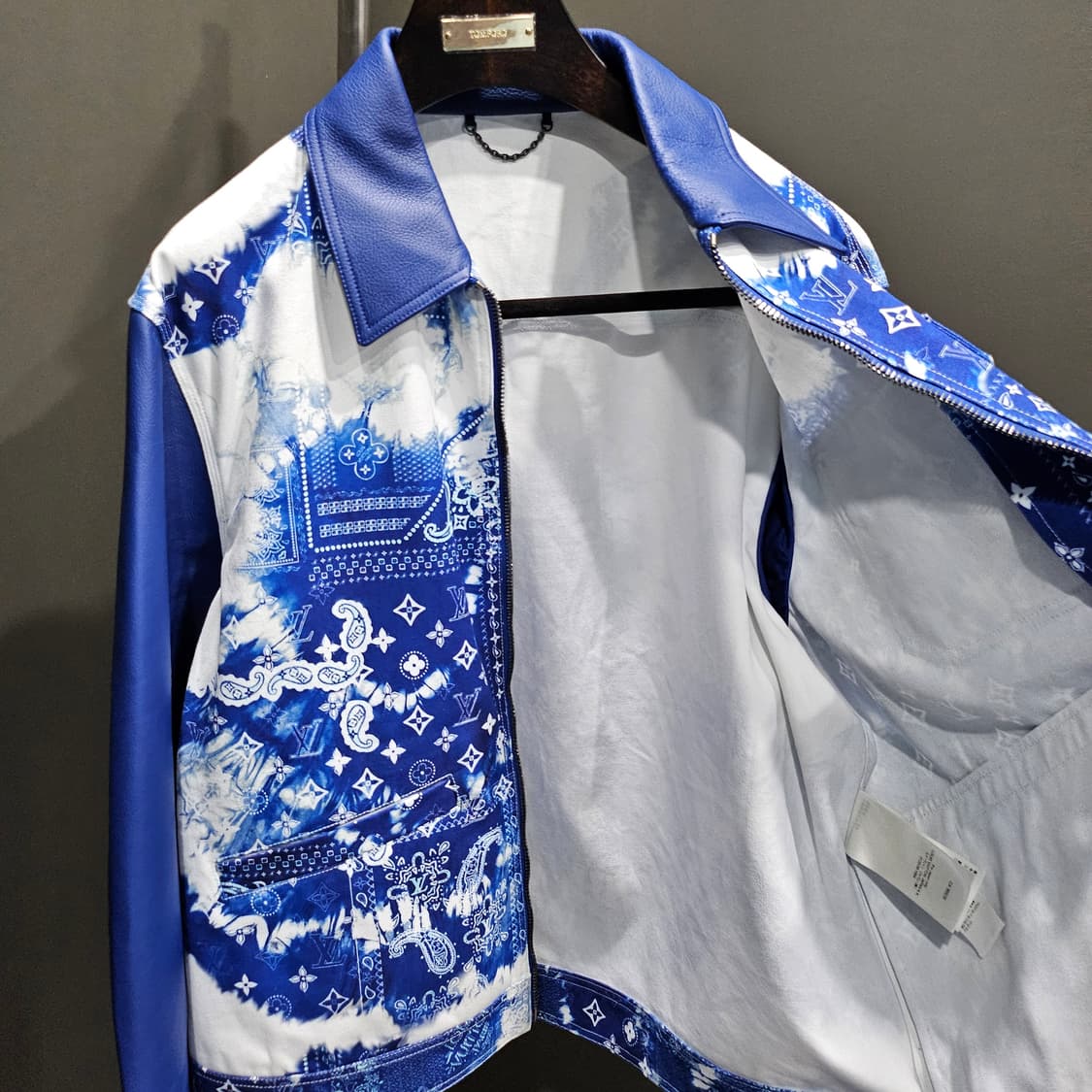 루이비통 모노그램 반다나 타이다이 한정 가죽자켓 상품이미지5