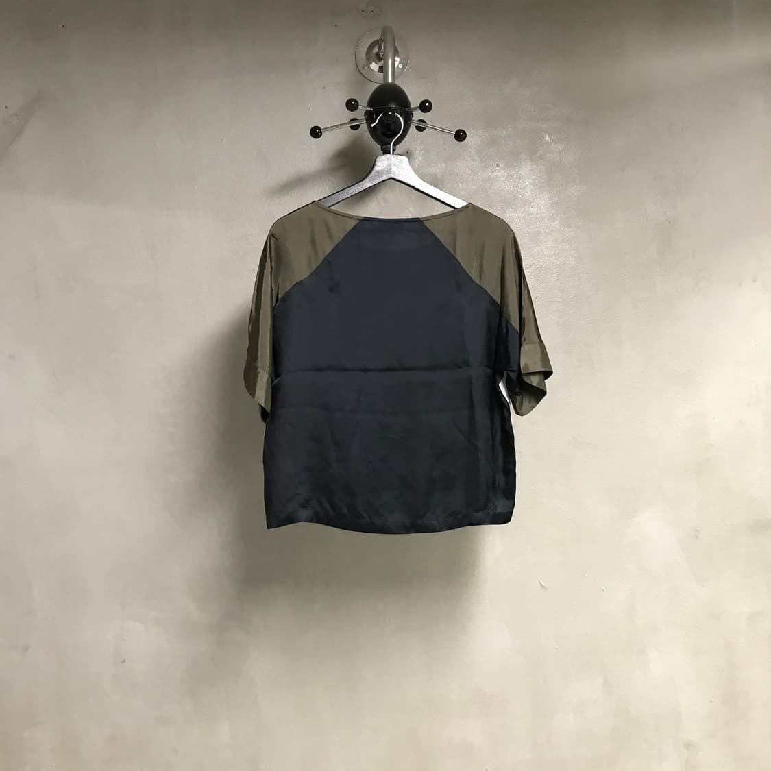 드리스반노튼 반팔 블라우스 40(W) 상품이미지6