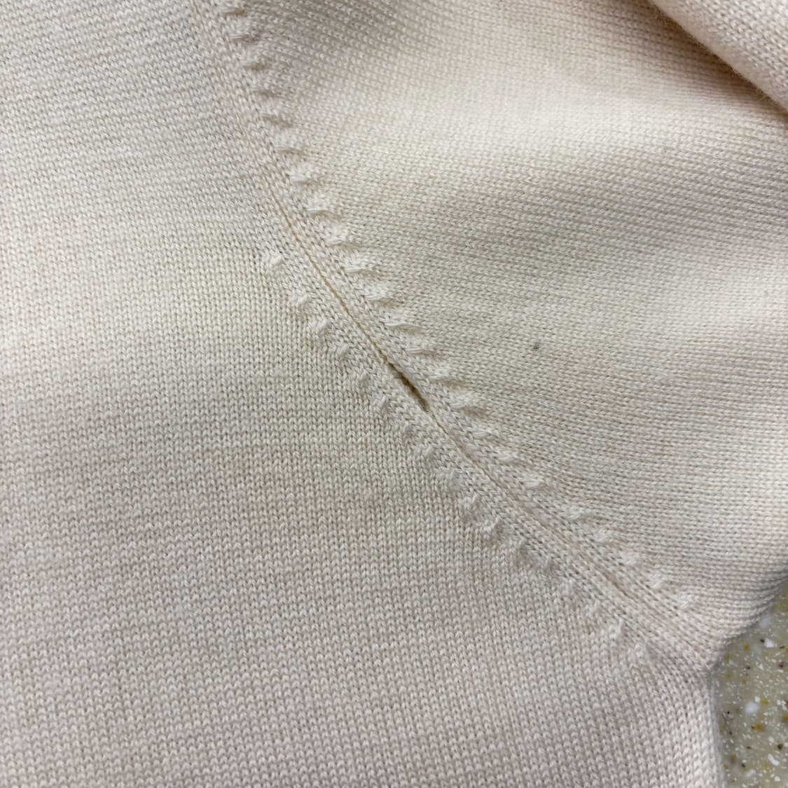 폴스미스 하이넥 긴팔 울 니트 하프 집업 라인 배색 디테일 아이보리 상품이미지10