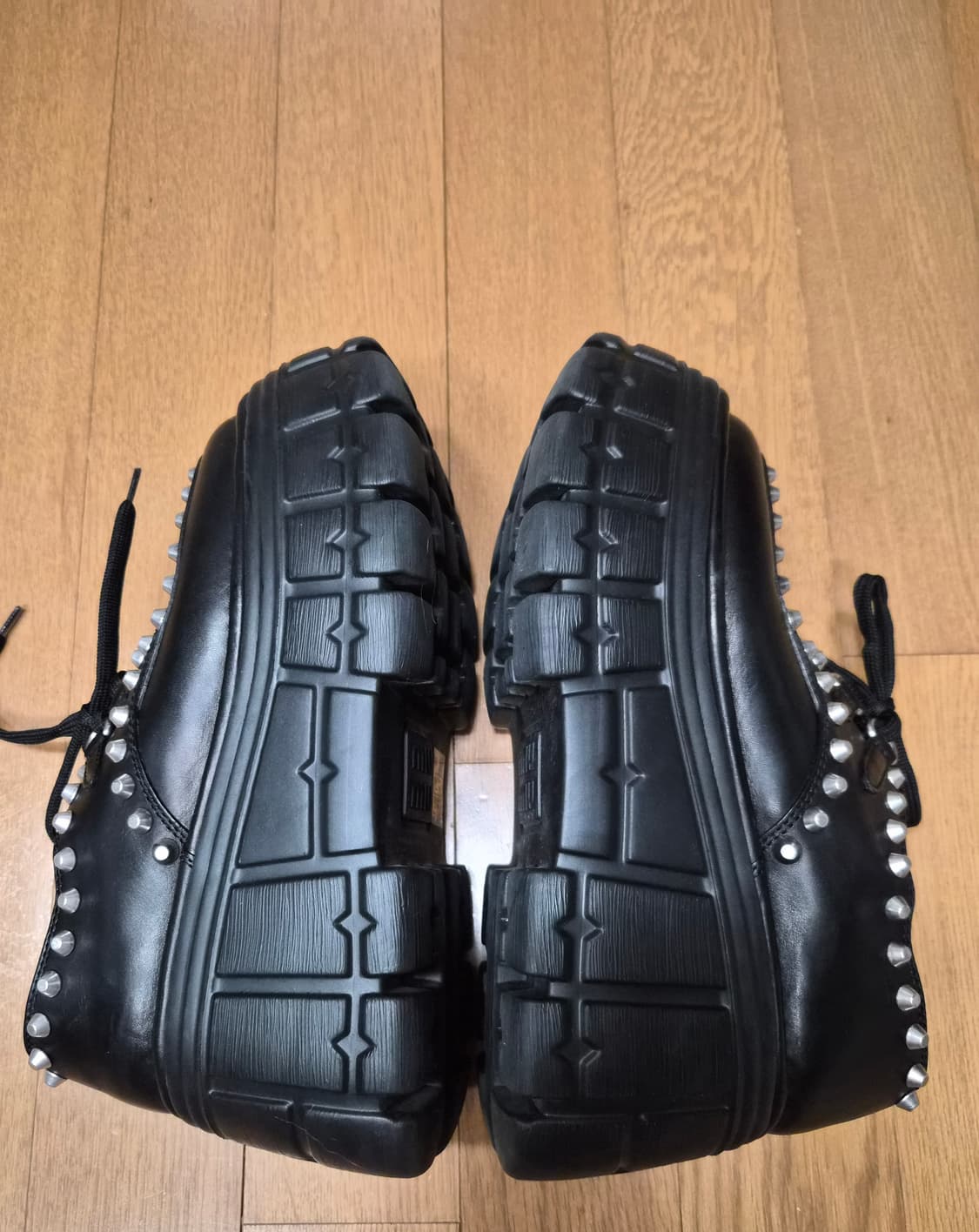 (정품) 미우미우 레더 스터드 로퍼 35.5 (명품 더비슈즈 신발 구두) 상품이미지5