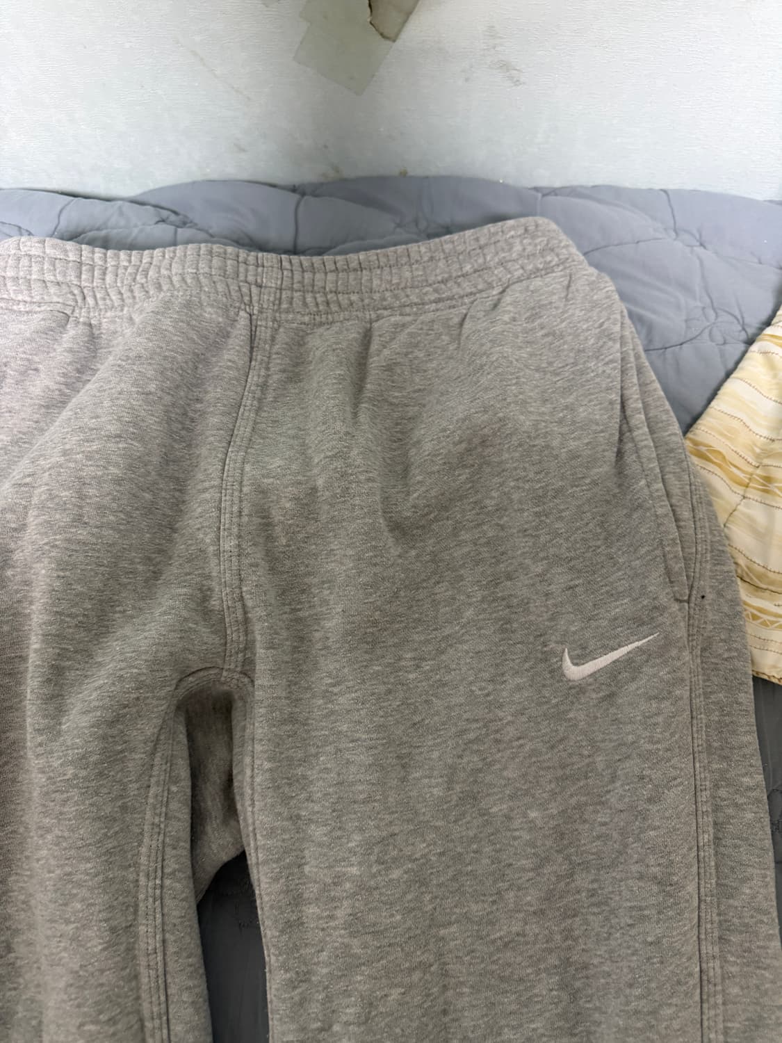 나이키 트레이닝 바지 그레이 M사이즈 새상품급 판매 상품이미지3