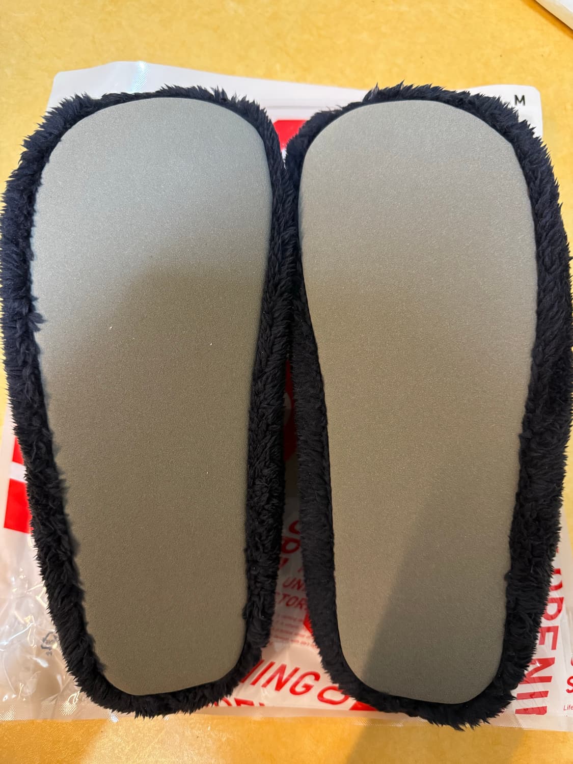 (새상품)유니클로 룸슈즈 240 상품이미지2