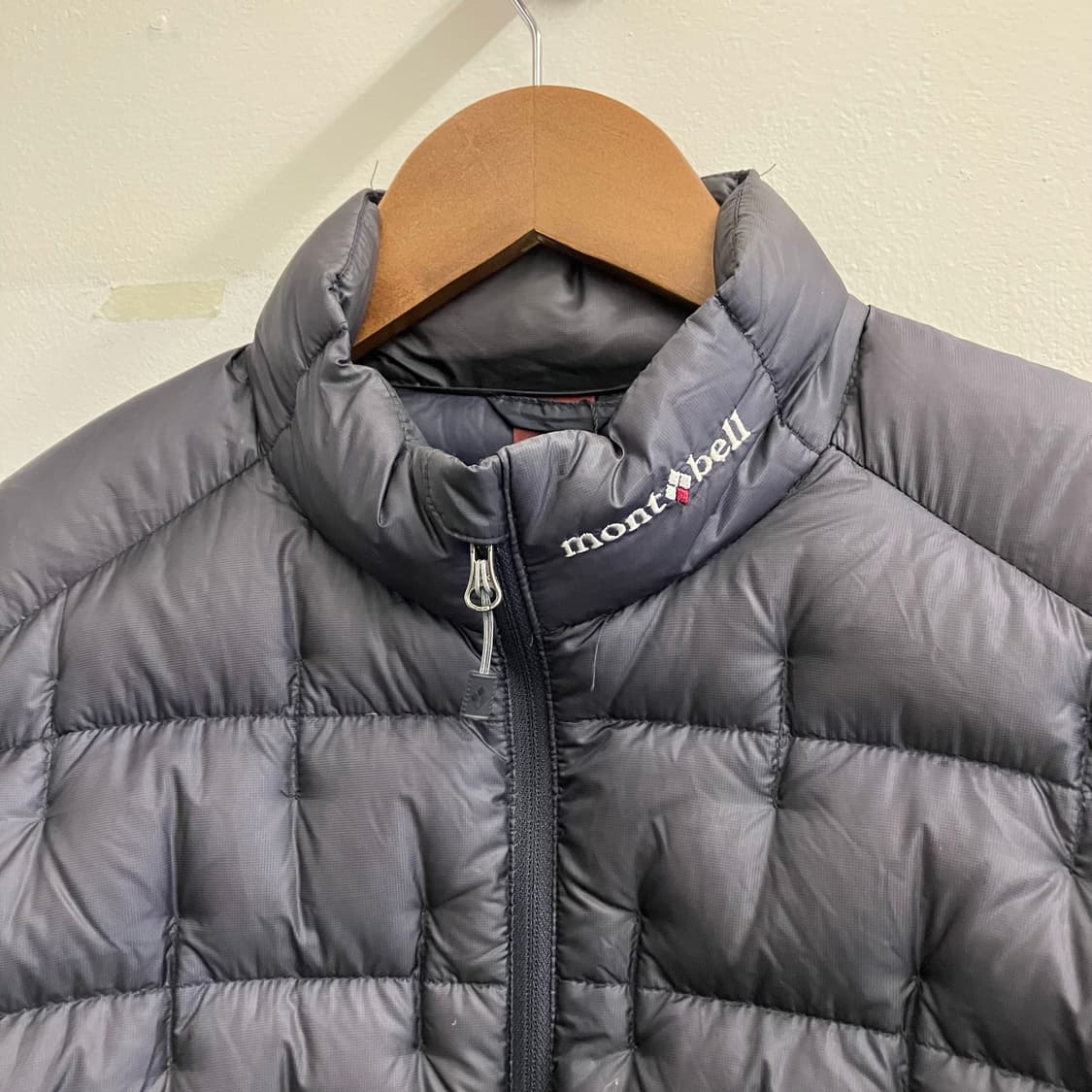 N33 몽벨 경량 패딩 상품이미지1
