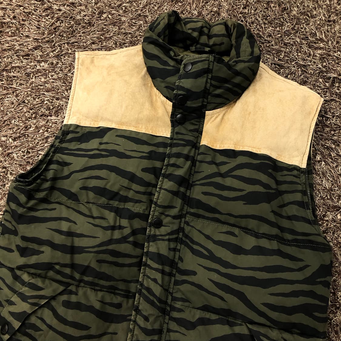 아디다스 카모 패턴 패딩 조끼 상품이미지3