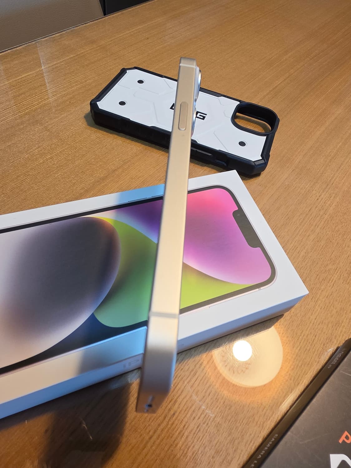 [특A급] 아이폰 14 풀박스+UAG 정품케이스 상품이미지6