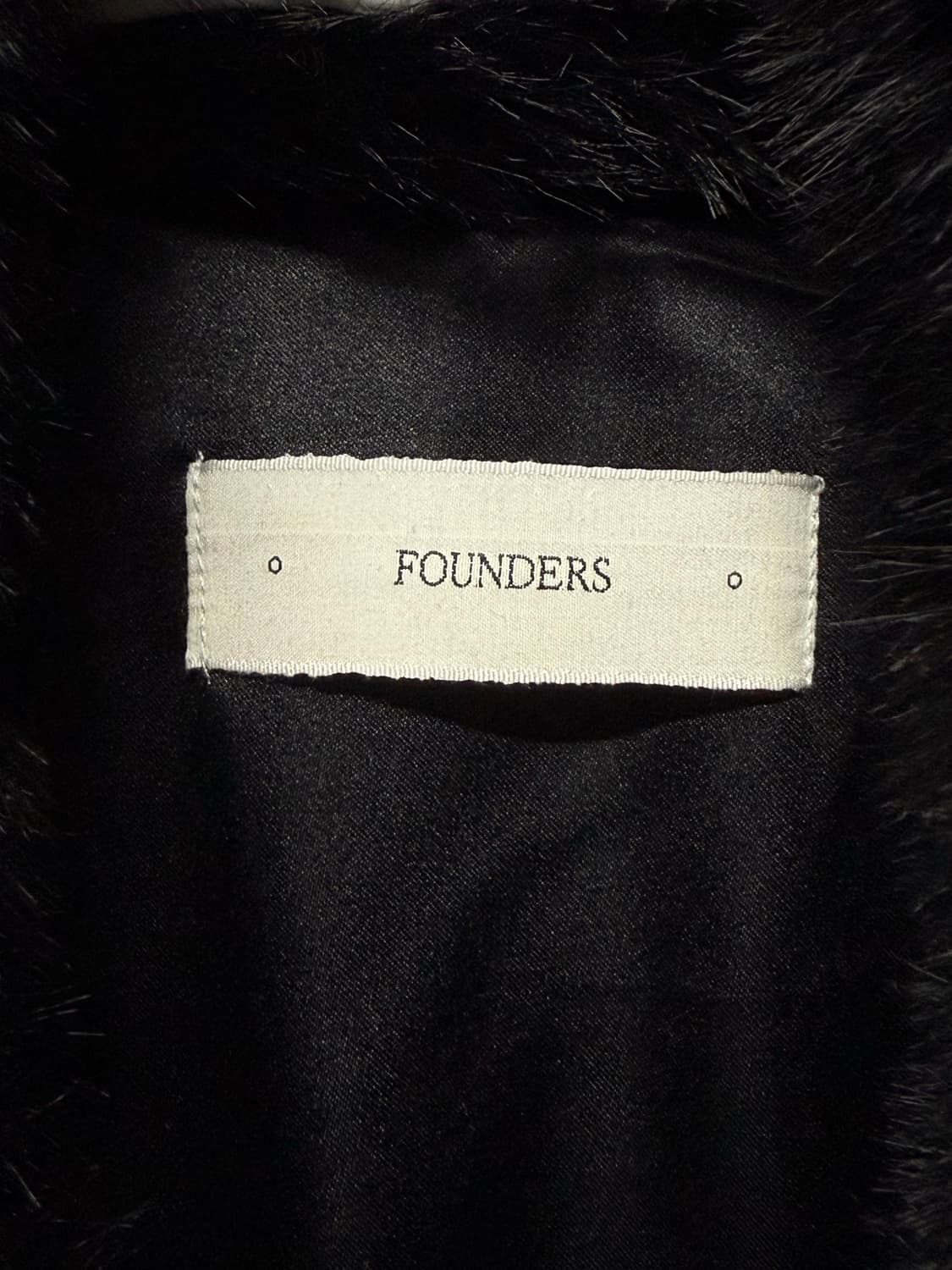 Founders 파운더즈 블랙 퍼 자켓 (곰송이 pick) 상품이미지5