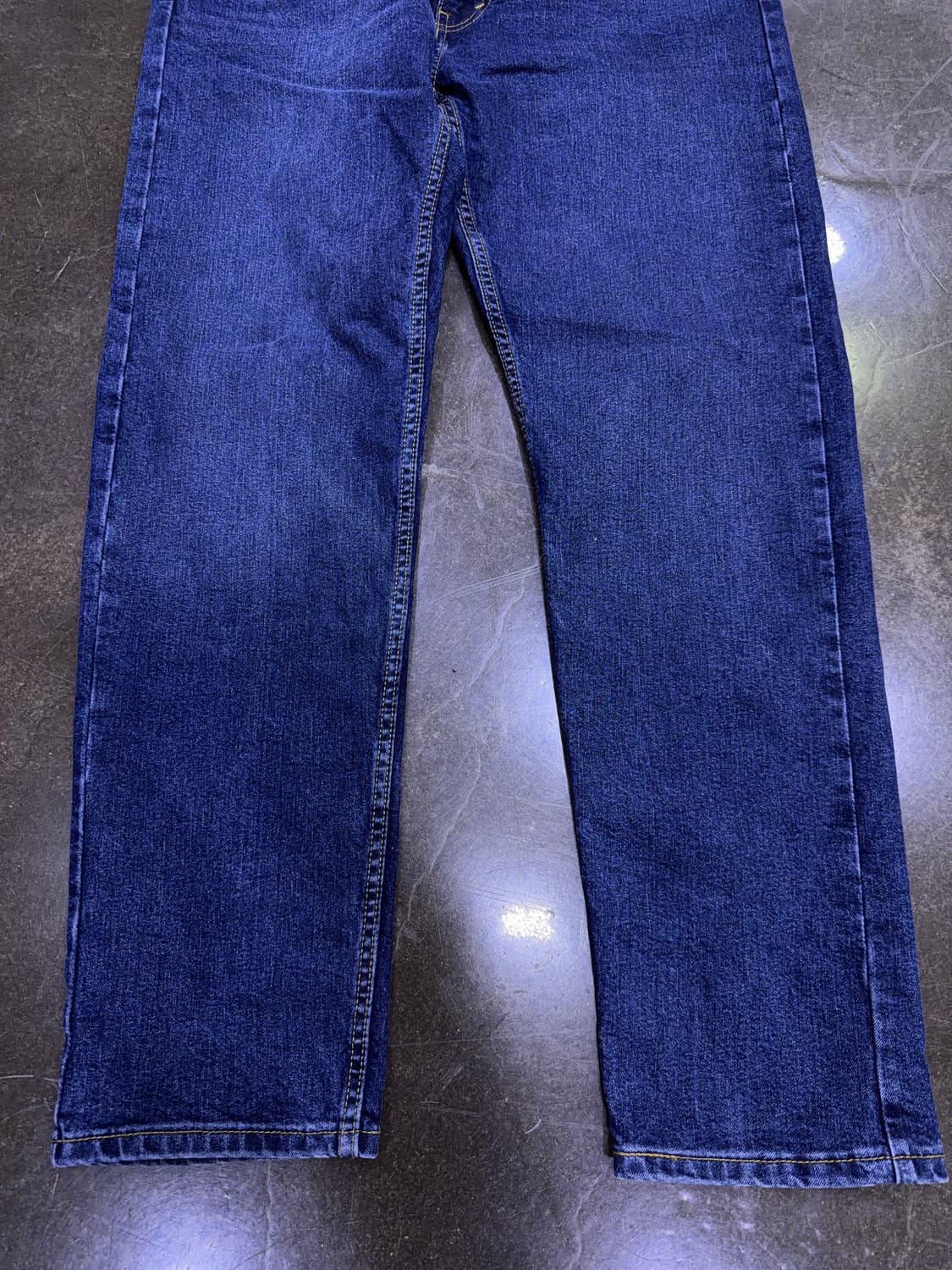 리바이스 502 테이퍼드핏 중청 워싱 웜 약기모 데님팬츠 36 상품이미지5