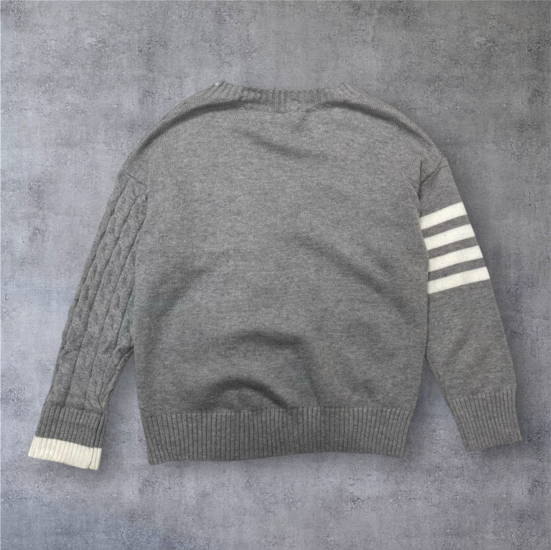 톰브라운 그레이 사선 케이블 브이넥 가디건 상품이미지6
