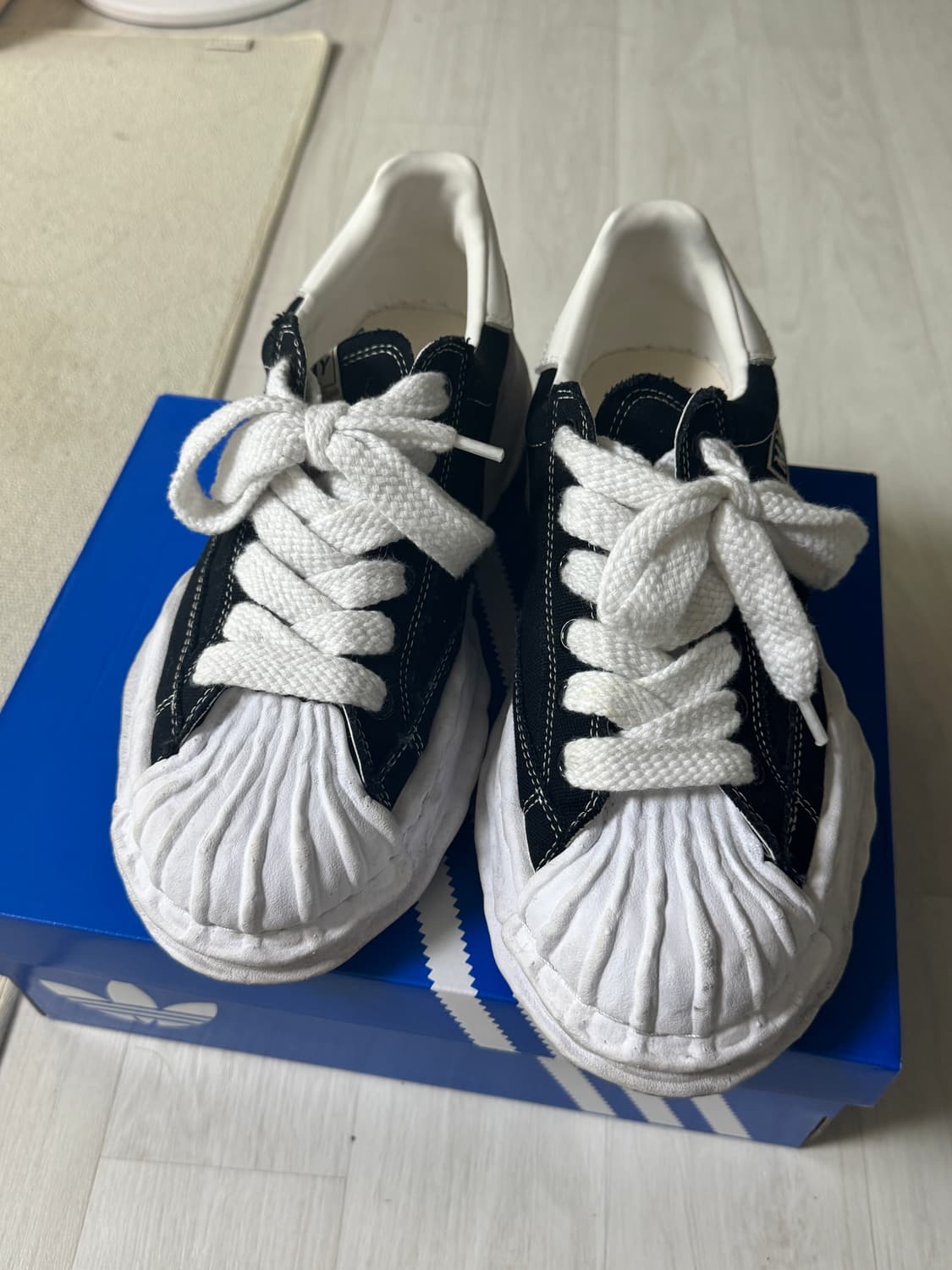 미하라 야스히로 블레이키 스니커즈 42 (260~270) 상품이미지1