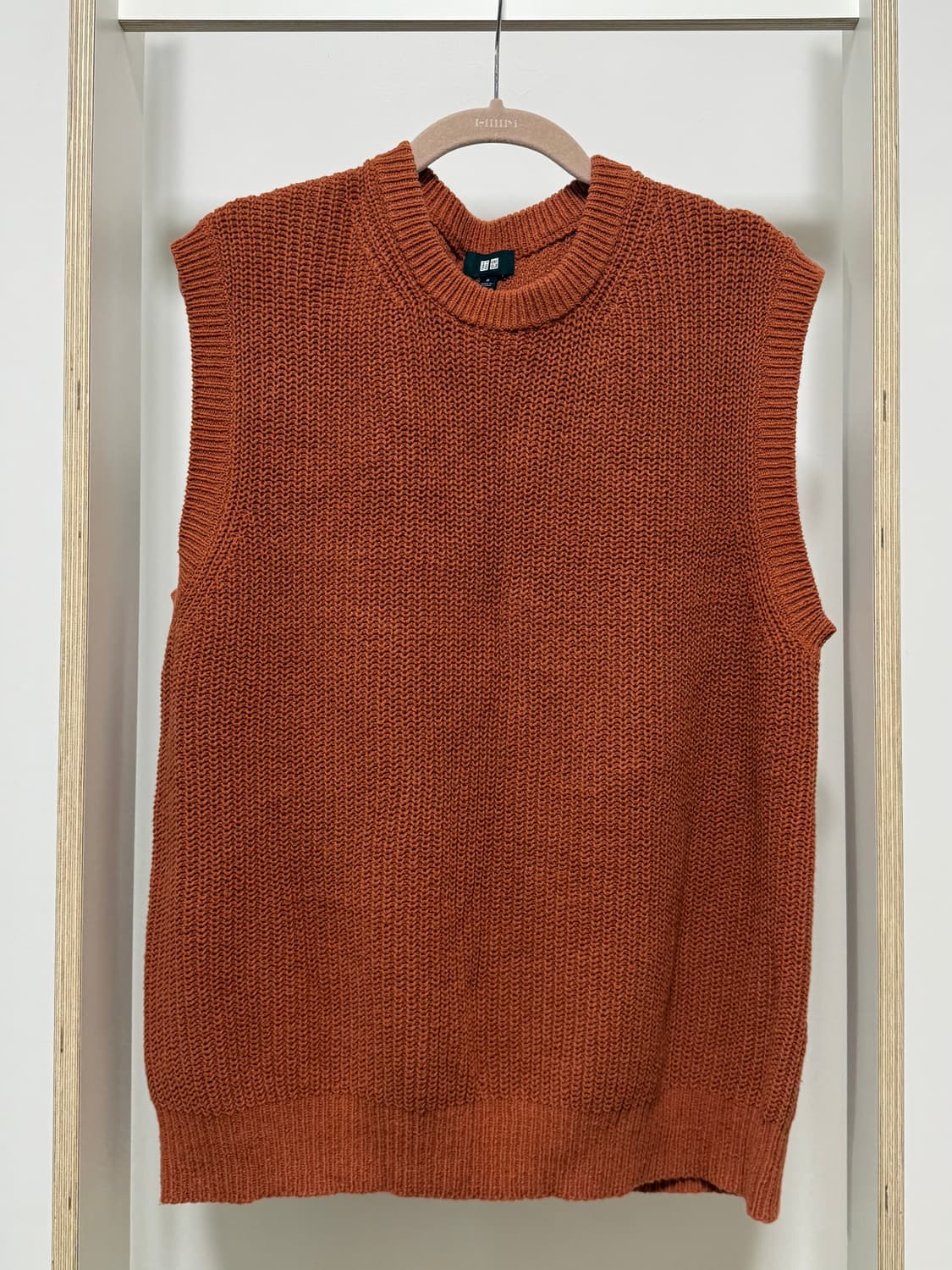 UNIQLO 유니클로 니트 조끼 베스트 슬리브리스 상품이미지1