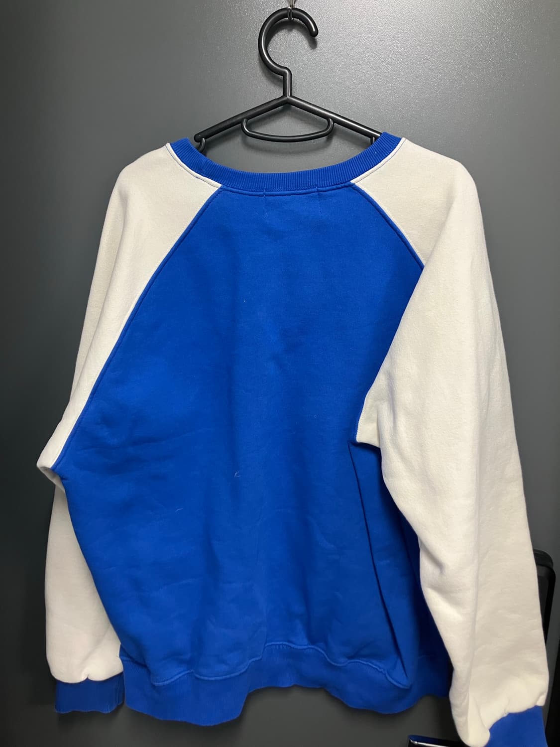 유스배스 맨투맨 팔아요! 상품이미지2