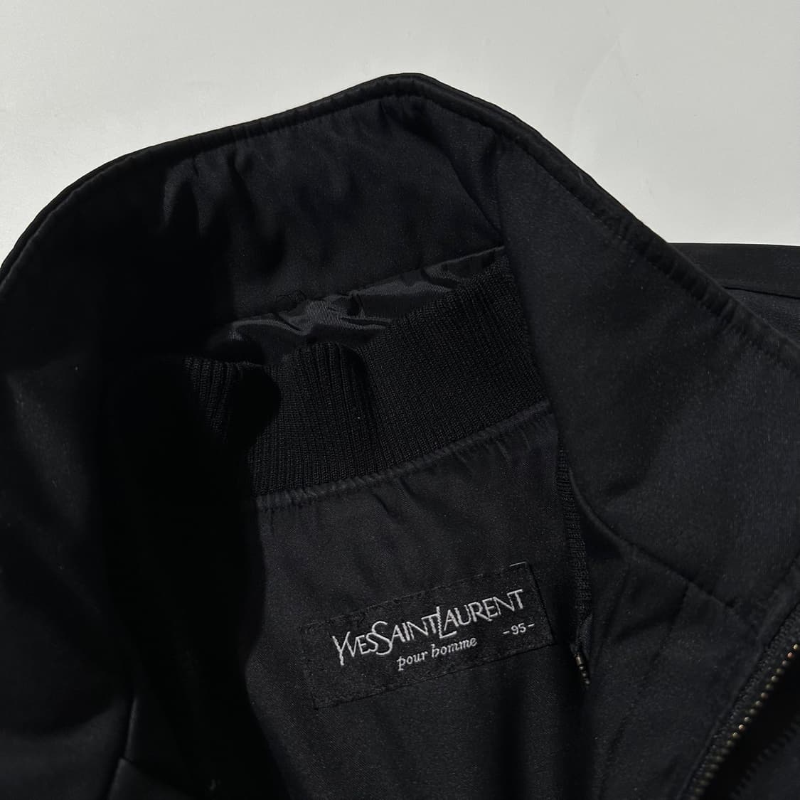 입생로랑 덕다운 라이너 베스트 투인원 자켓 블랙 상품이미지6