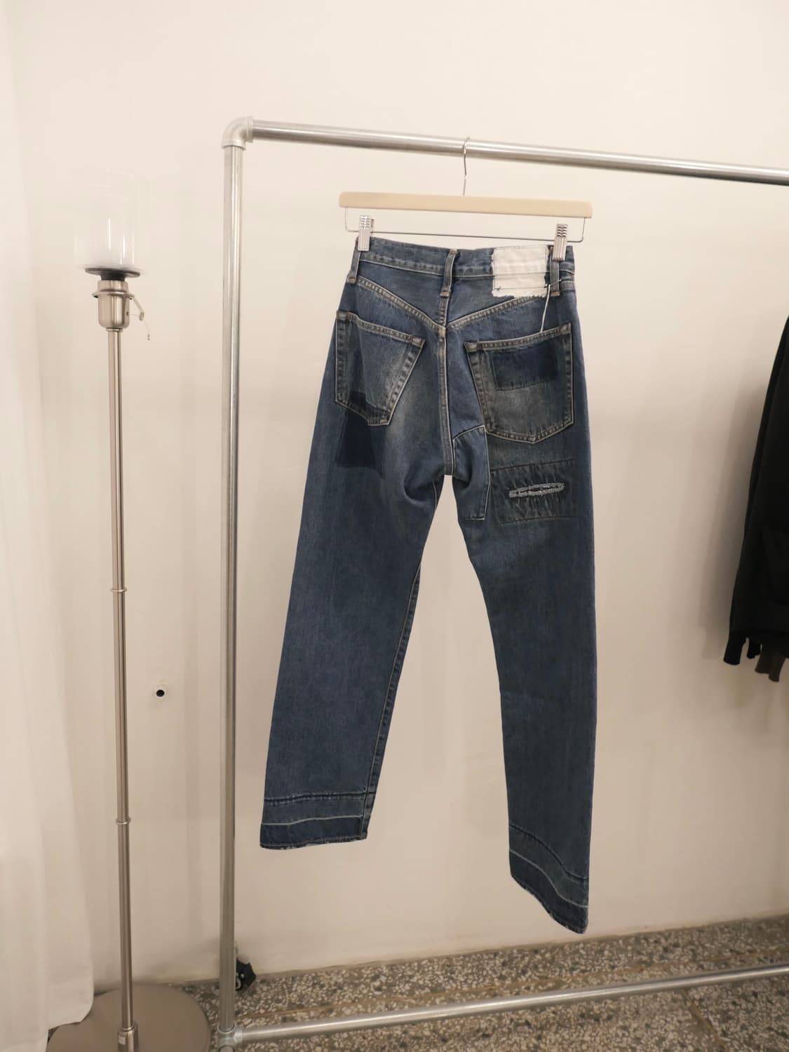 캐피탈 패치 데님 팬츠 상품이미지1