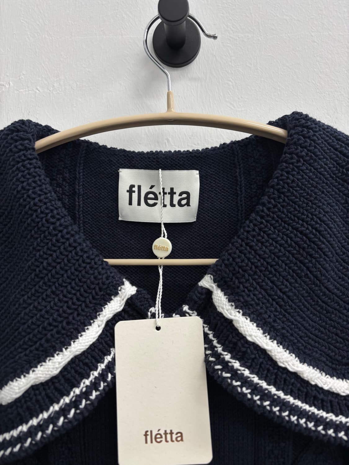 [ 새 상품 ] fletta(플레타) 세일러 카라 케이블 니트 가디건 상품이미지3