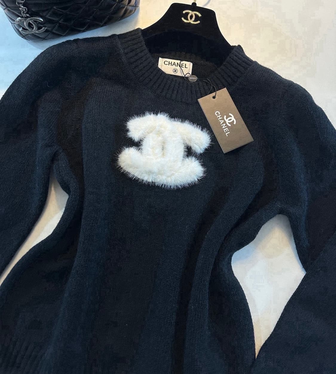 (새상품)샤넬퍼로고니트 상품이미지4