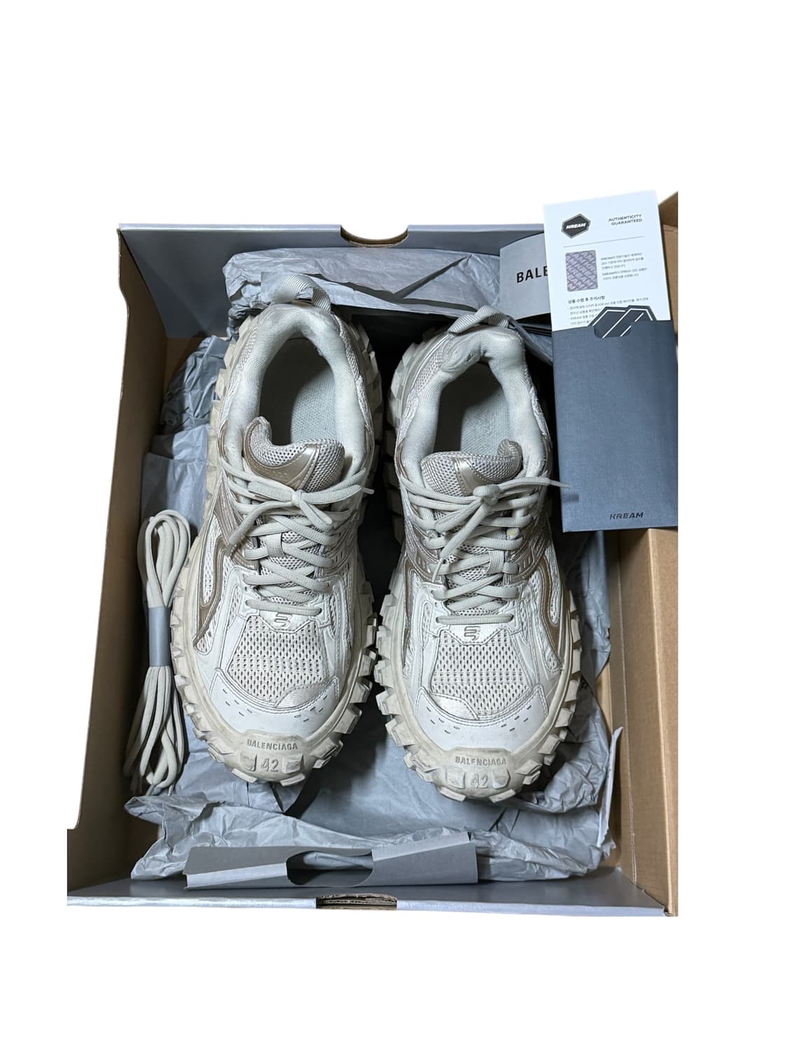 42) 발렌시아가 디펜더 베이지 상품이미지1