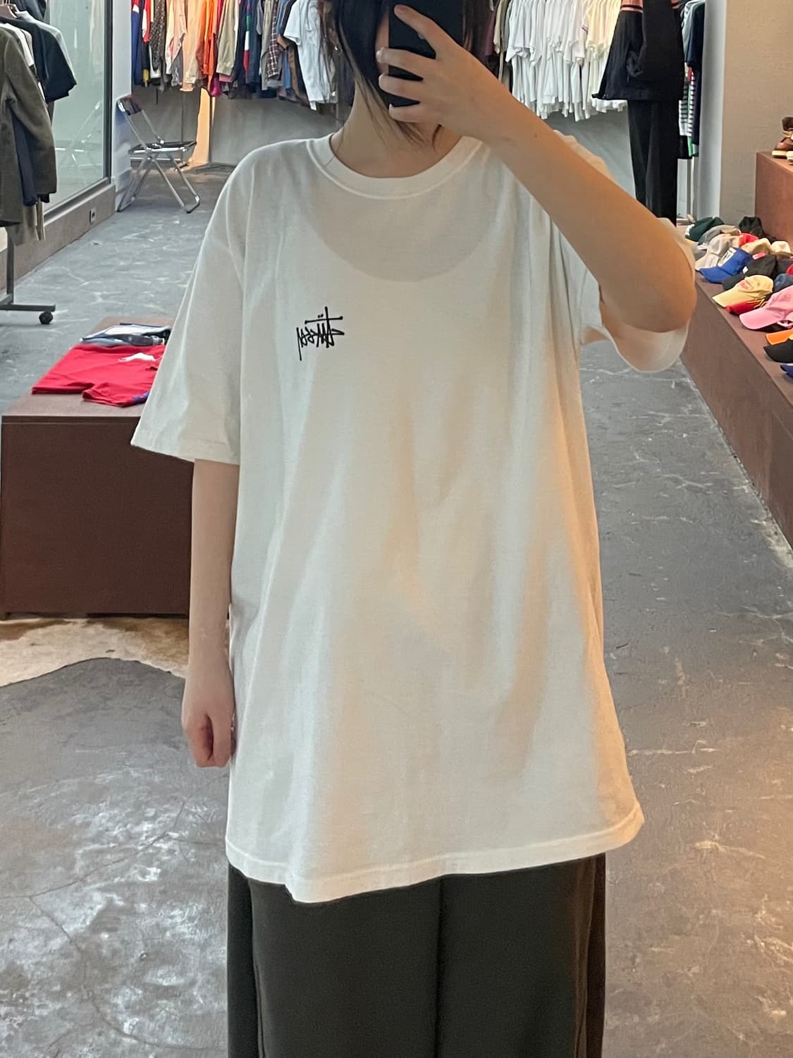 스투시 베이직 로고 화이트 반팔 H2574 상품이미지2