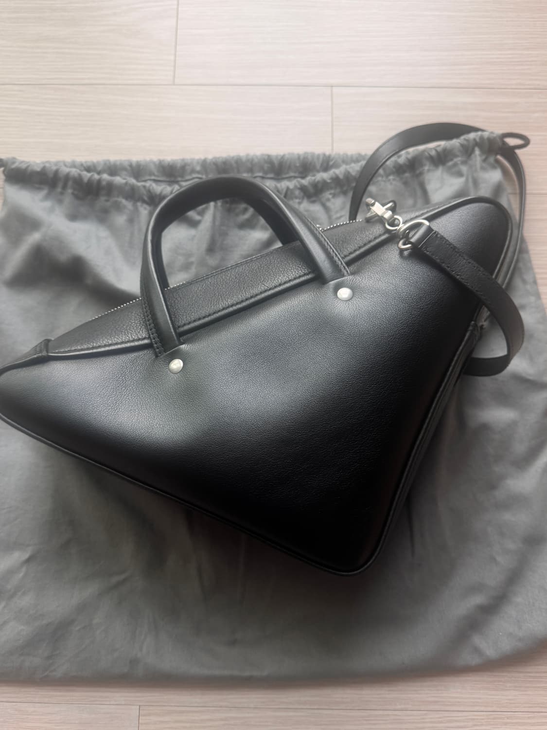 발렌시아가 트라이앵글 백 상품이미지2