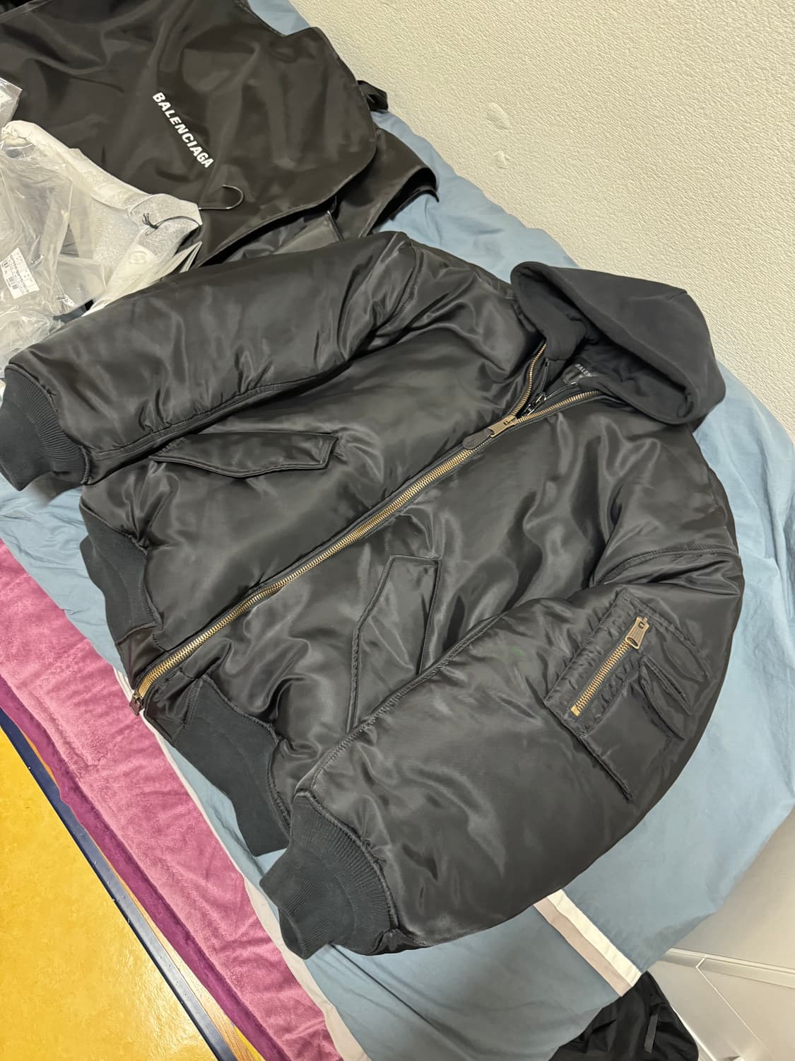 1] 발렌시아가 파리 올인 봄버 블랙 상품이미지4