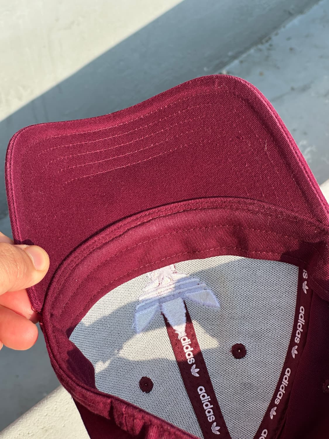 [F] 아디다스 로고 버건디 볼캡 모자 상품이미지5