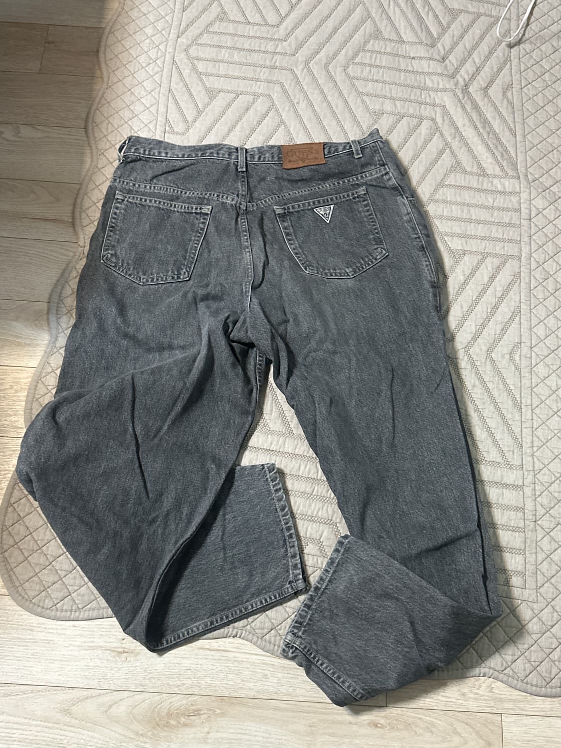 Guess 상품이미지2