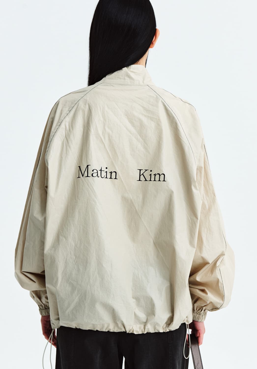 마뗑킴 로고 코팅 점퍼 베이지  상품이미지1