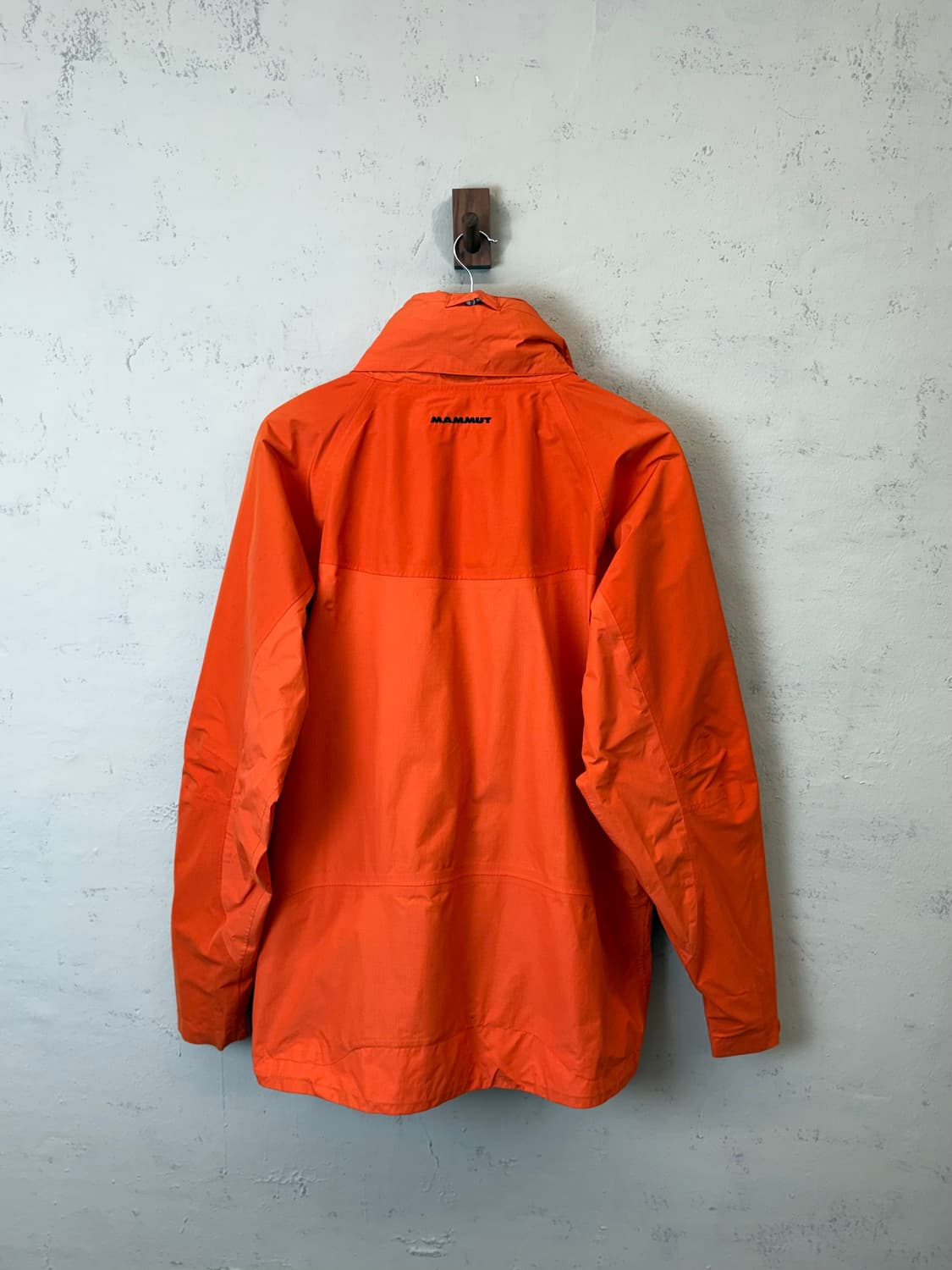 마무트 고어텍스 바람막이 상품이미지2