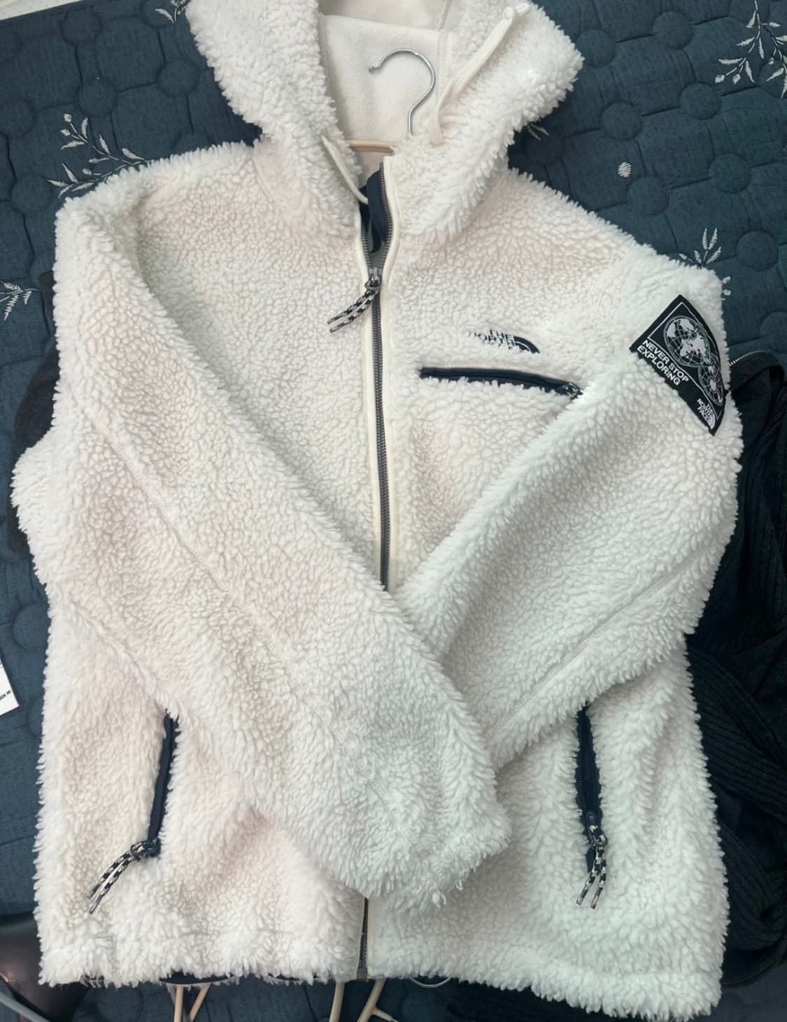 노스페이스 뽀글이 플리스 S 90 상품이미지1