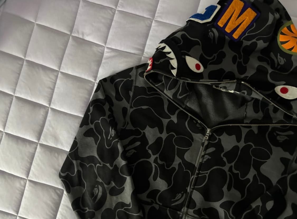 (bape)베이프 디태처블 샤크후드 XL 상품이미지1