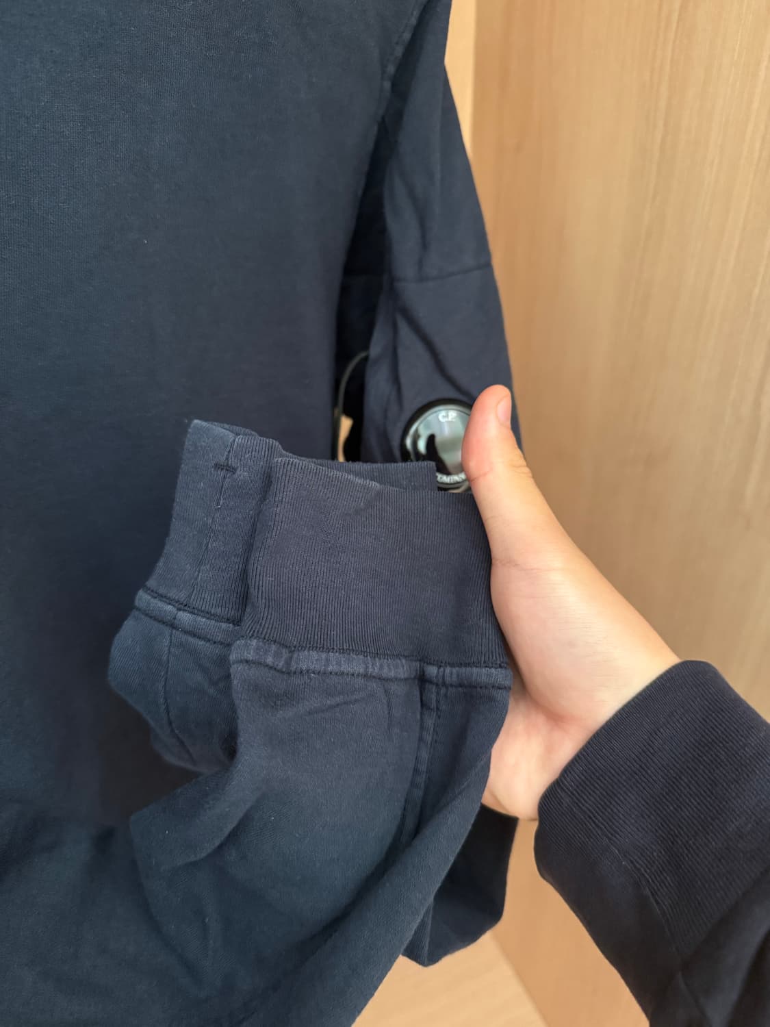 CP컴퍼니 네이비 맨투맨 L 상품이미지2