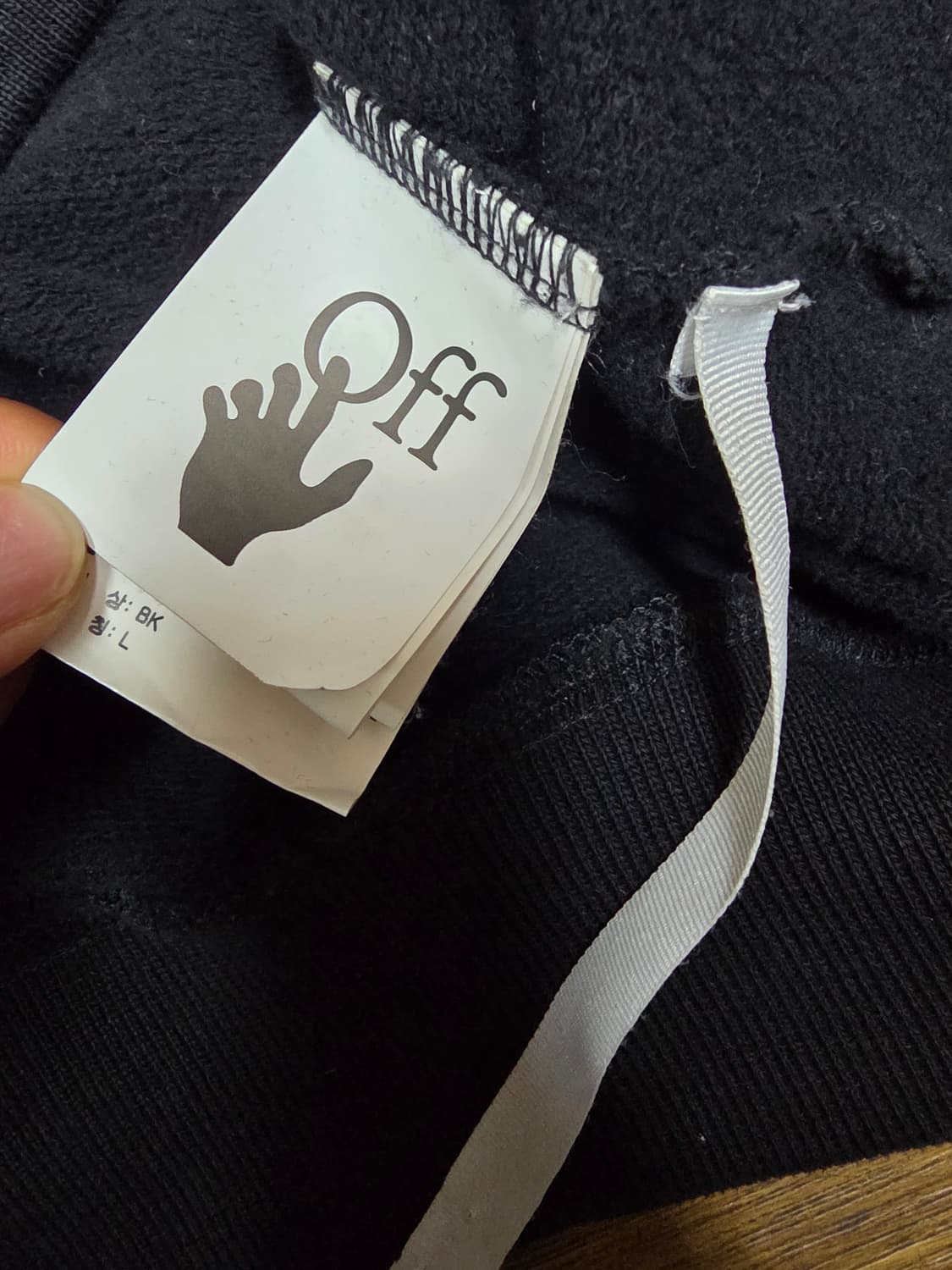 오프화이트 후드티 상품이미지5