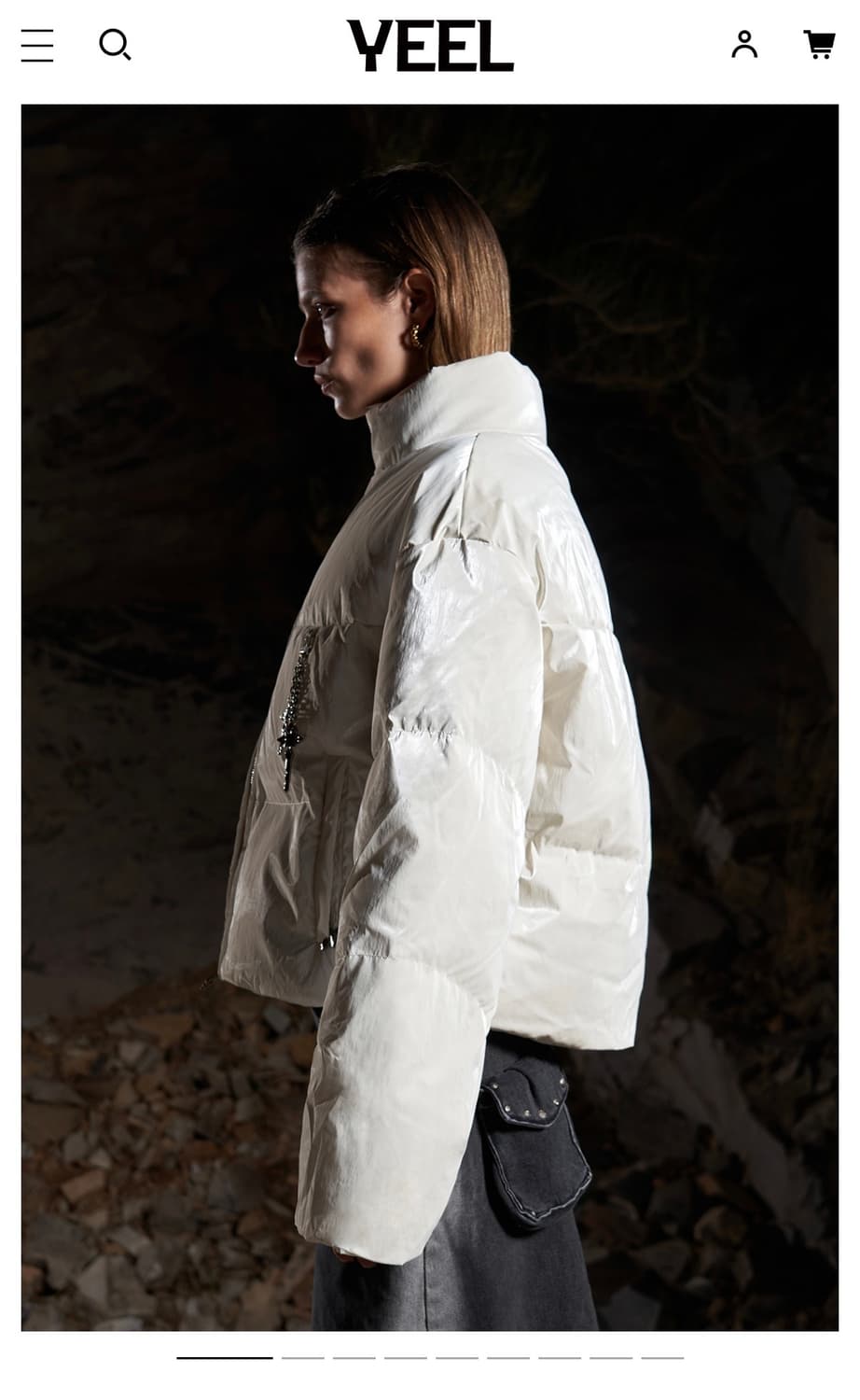 (새상품) LEEY YEEL 글로시 패딩 화이트 상품이미지3