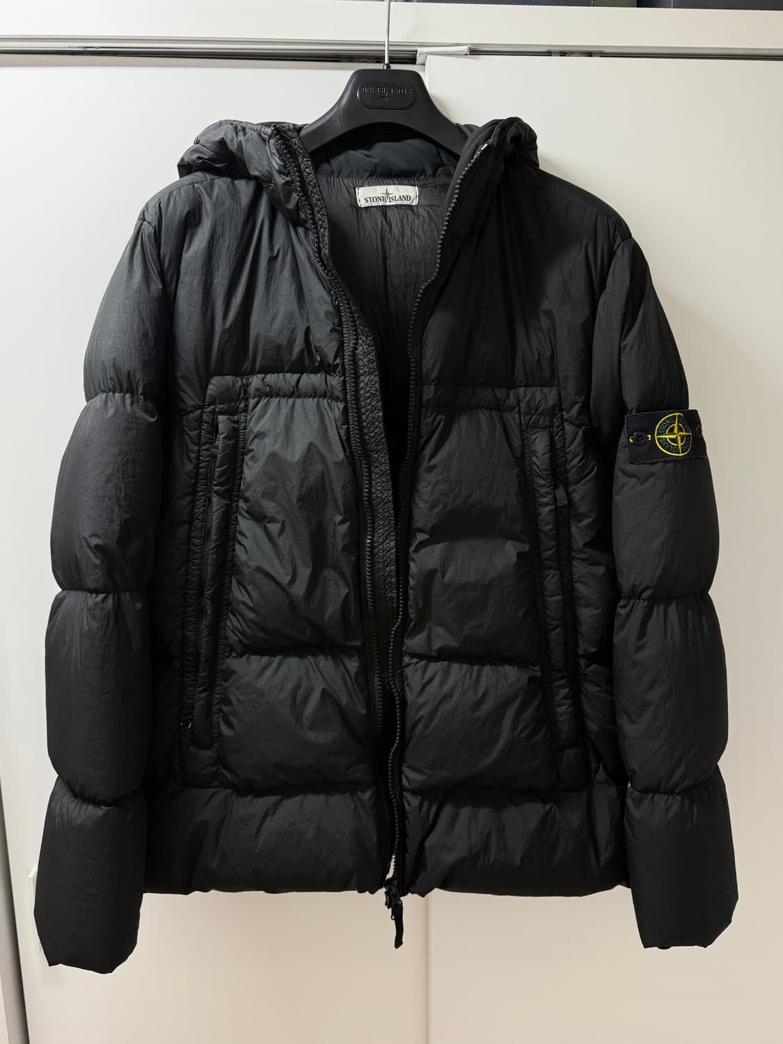 [XL] 스톤아일랜드 40723 크링클랩스 후드 다운 자켓 블랙 20FW 상품이미지2