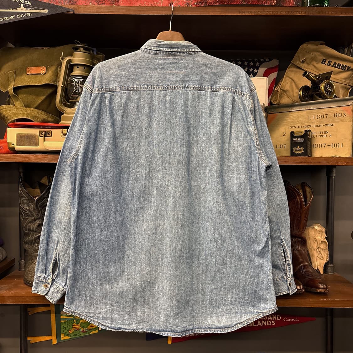 90s 리바이스 워크클로젯 브론즈버튼 투포켓 워싱 데님셔츠N323 상품이미지2