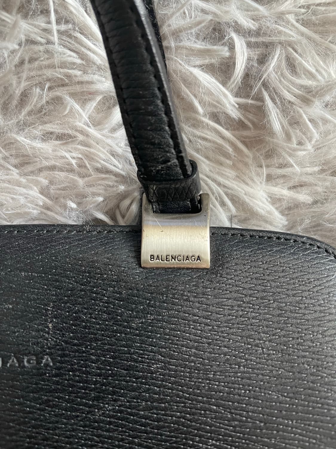 발렌시아가 블랙 빈티지 가죽 핸드백 상품이미지3