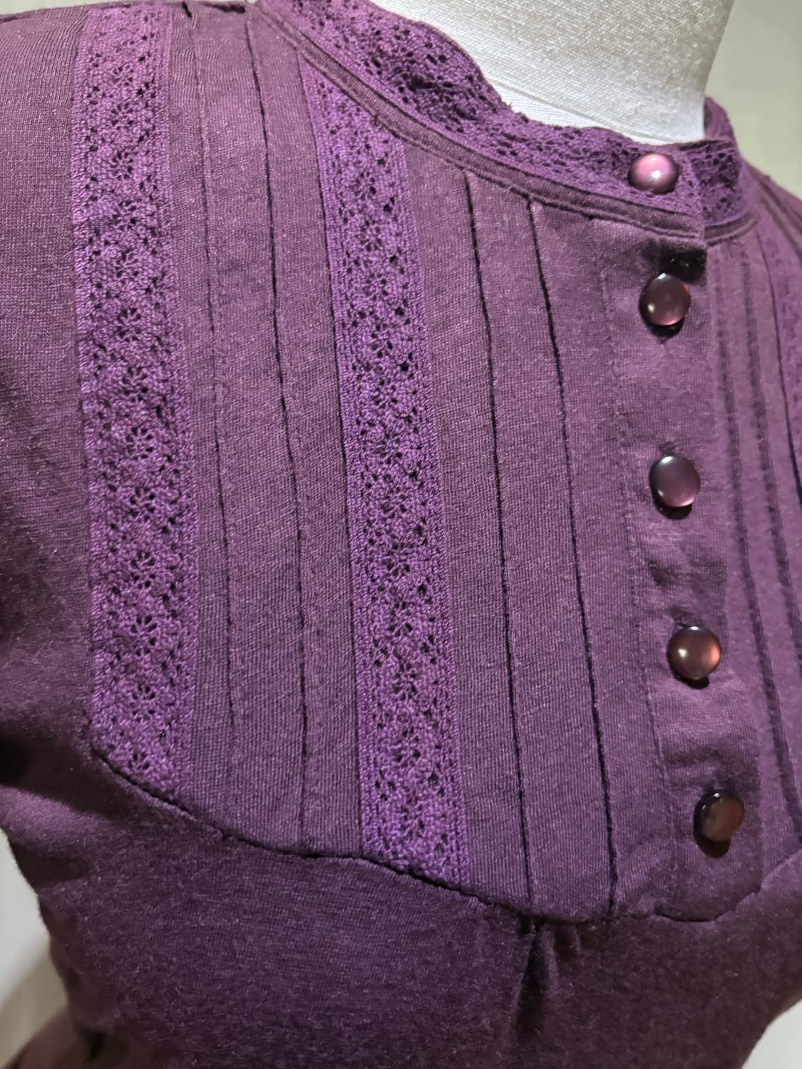 버건디 고딕 긴팔티셔츠 상품이미지3