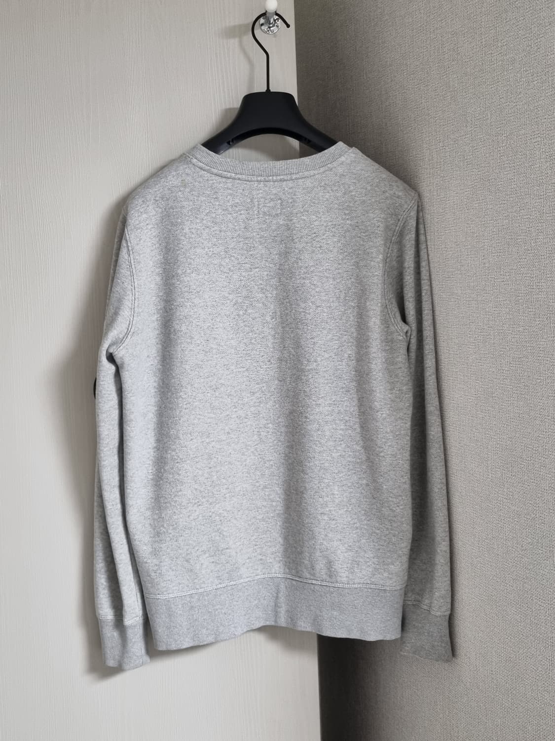 cp컴퍼니 맨투맨 상품이미지2