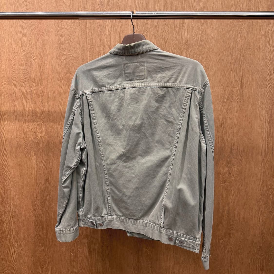 리바이스 코튼 트러커 자켓 투 포켓 디테일 레귤러핏 라이트 카키 상품이미지3