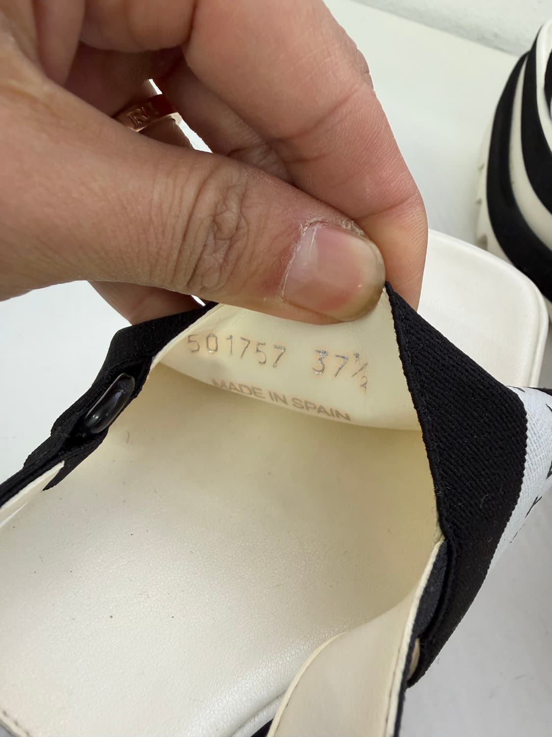 정품) 스텔라맥카트니 블랙 스트랩 샌들 플랫폼 37.5 상품이미지8