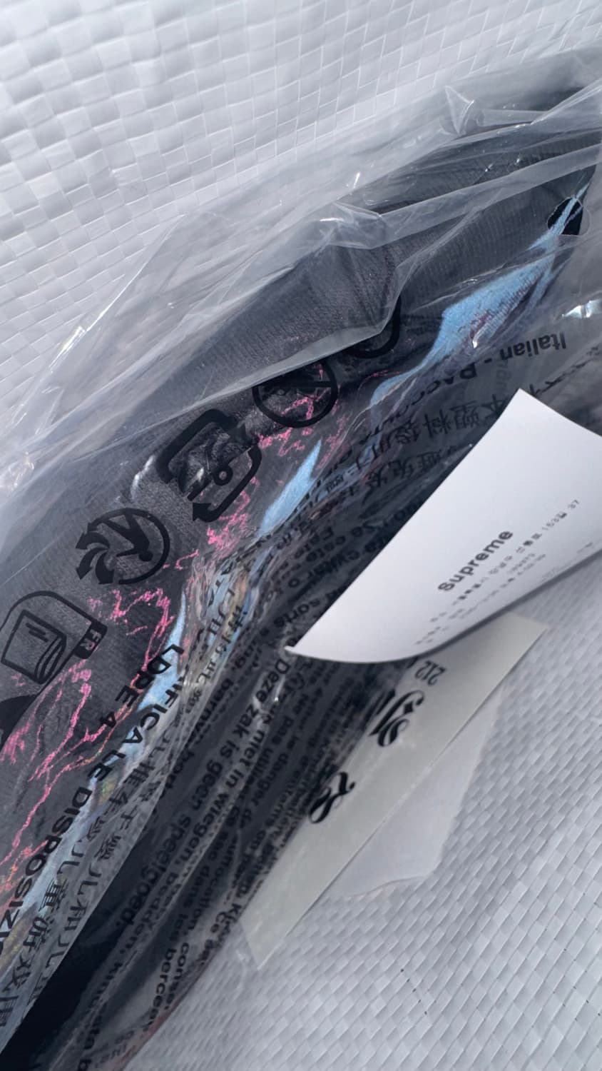 슈프림 태그 티셔츠 블랙  상품이미지2