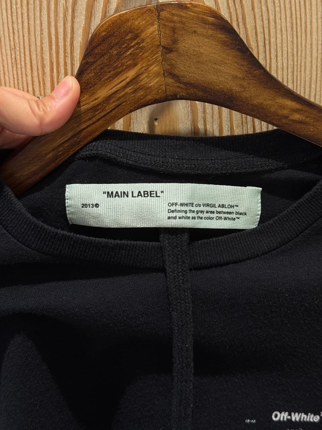 오프화이트 3d라인 애로우 맨투맨  상품이미지7