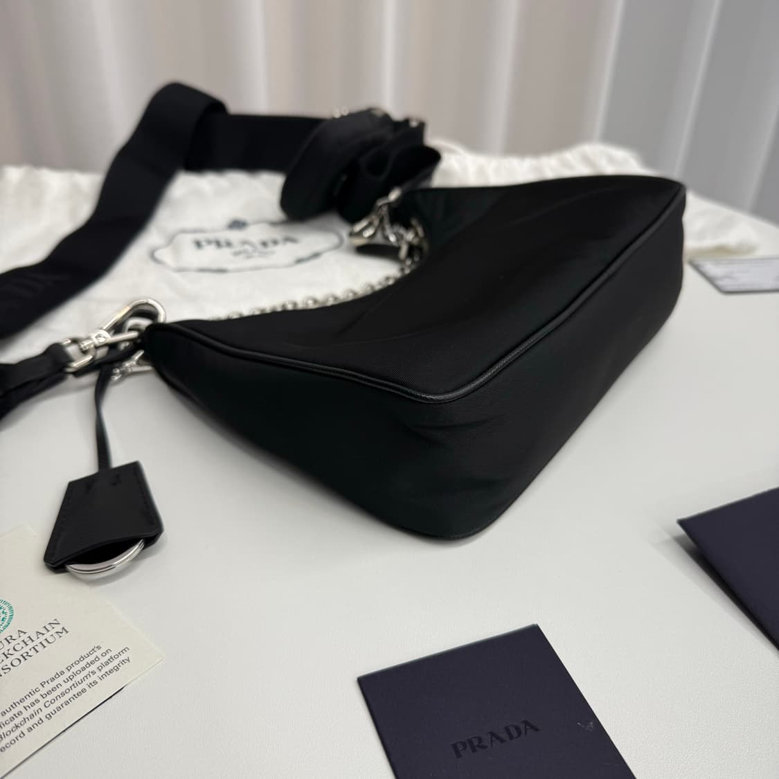[정품] 프라다 리나일론 테수토 체인 호보백 상품이미지5